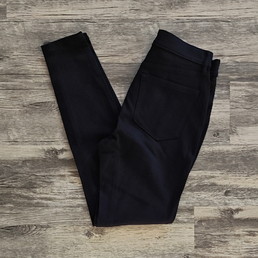 NWT Loft Black Pants. Size 2. Stretchy